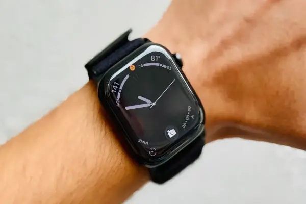 Tôi đã đánh giá Apple Watch Series 11. Nó có những chiến thắng lớn bên cạnh những nâng cấp nhỏ